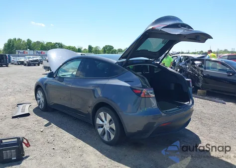 2022 Tesla Model Y Long Range Dual Motor All-Wheel Drive from USA, damaged, VIN 7SAYGDEE7NF426404
